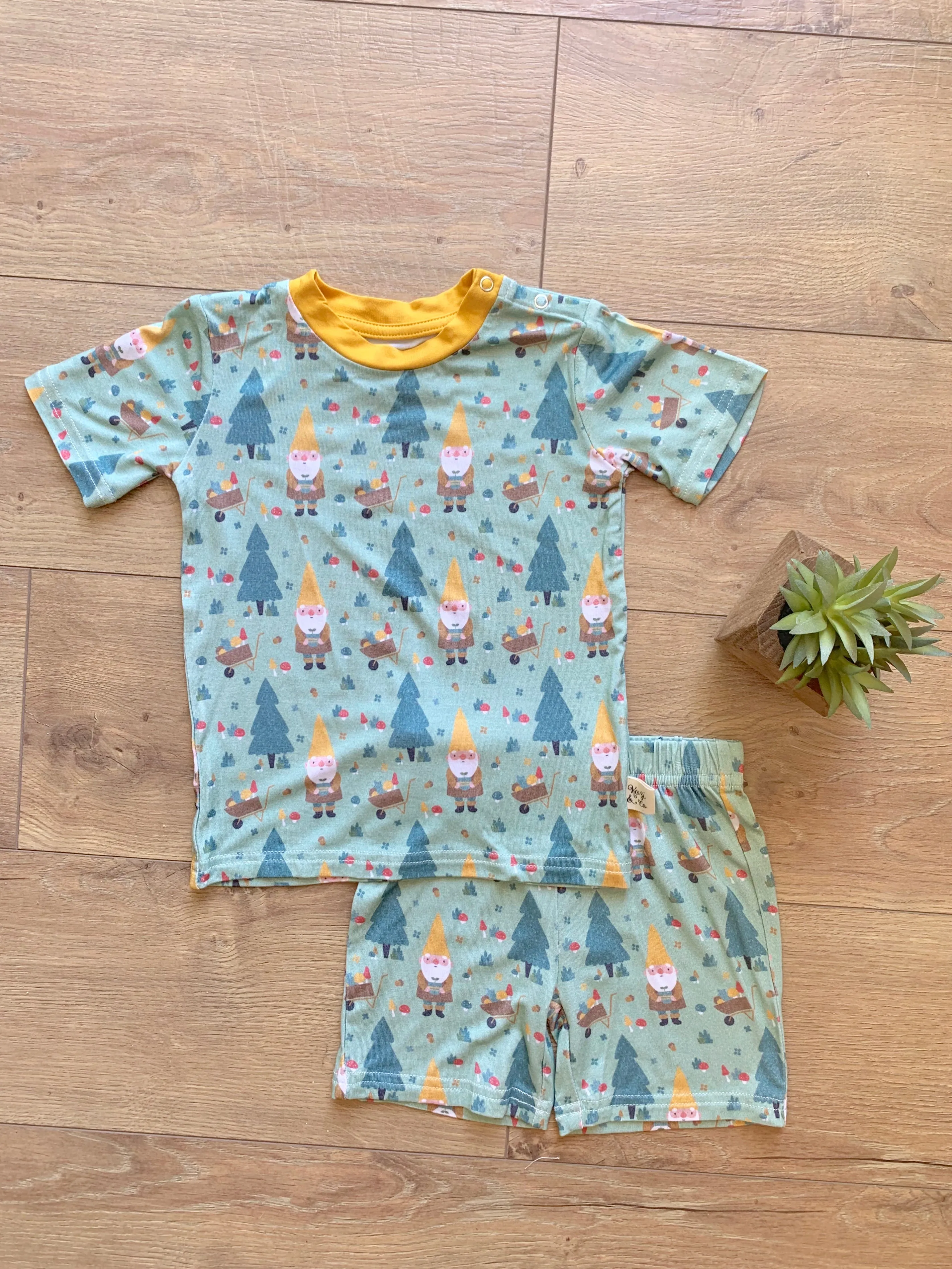 Kozi & Co Garden Gnome S/S Pajama Set with Shorts