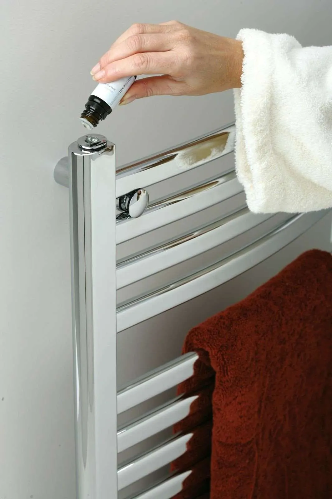 Mr. Steam Broadway W228TPC Hardwired Towel Warmer - 28"h x 20"w