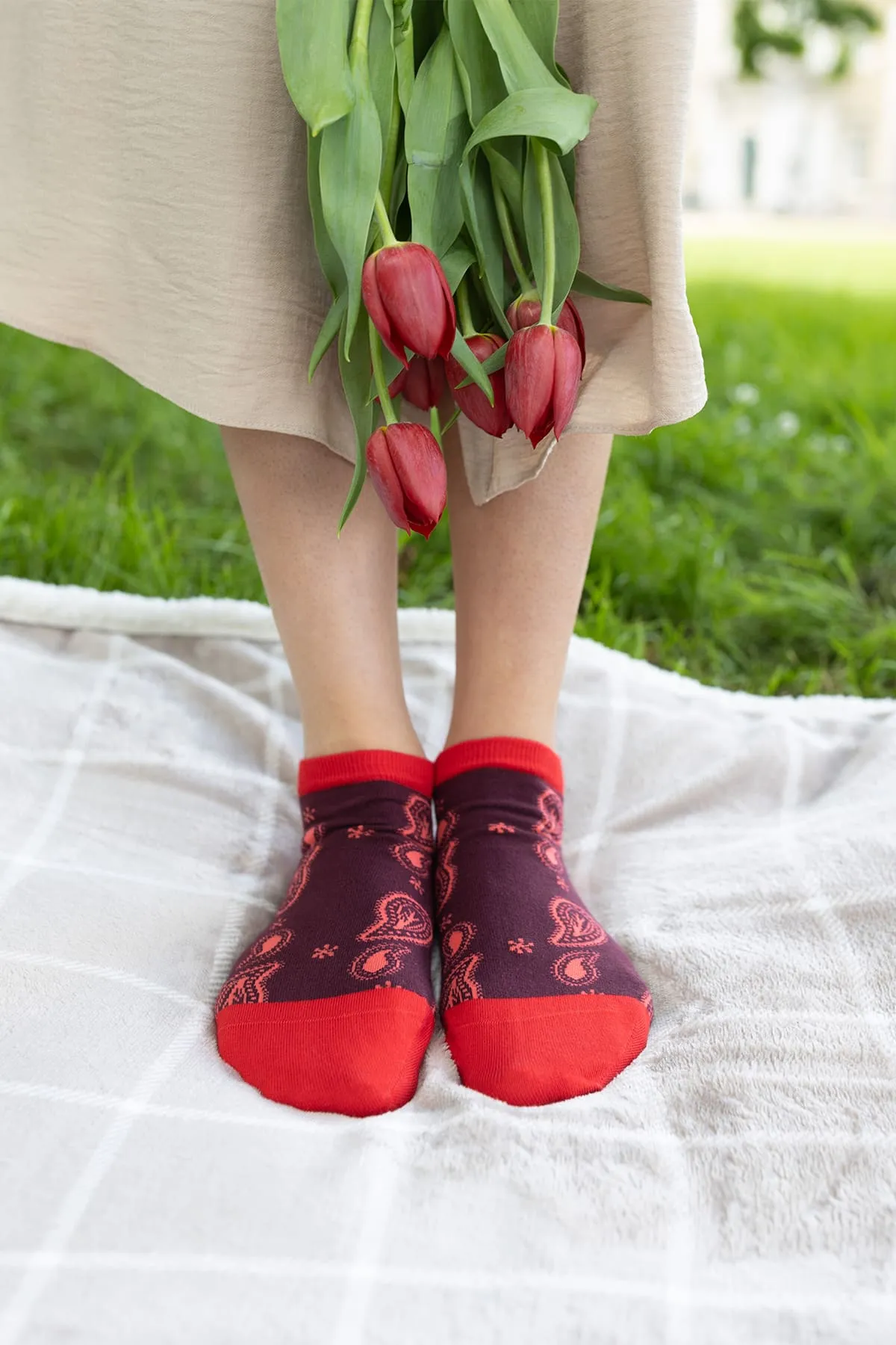 Paisley Women's Trainer Socks - Burgundy